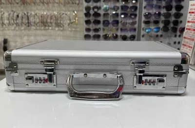 Optika, Ko'z tekshiradigan oparat, Triall lens set 1