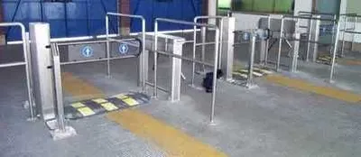 Kirishni nazorat qilish tizimiga ega to‘siqlar va elektr darvozachalar tayyorlaymiz