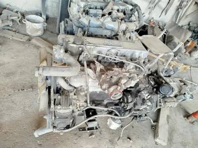 Двигатель и коробка передач для автобуса Isuzu 1