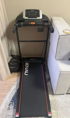 180$ ga yugurish yo‘lakchasini sotaman