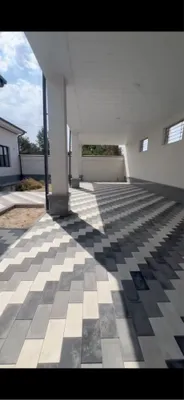 Srochno Zangiotada 3 soʻtixli barcha sharoitlarga ega hovli sotiladi. 1
