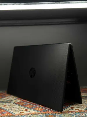 HP R5-7430U / D4-8G / 256G / 15.6" 300nits / 1.59Kg 1