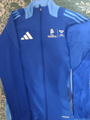 Продается оригинальный спортивный костюм Adidas 1