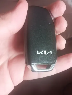 Продаётся оригинальный заводской пульт Kia K5