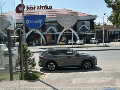 Hyundai Santa Fe. 1
