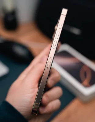 iPhone 16 ProMax 256 ГБ Desert, аккумулятор 84%, родной 3