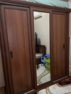 Shkaf va bir kishilik karavot sotiladi 1