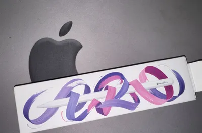Apple Pencil bilan Pro 13 uchun Magic Keyboard klaviaturasi 1