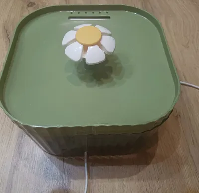 Питьевой фонтан для кошек 1
