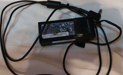 Yangi quvvat manbaini sotaman — 12 volt, 2 amper