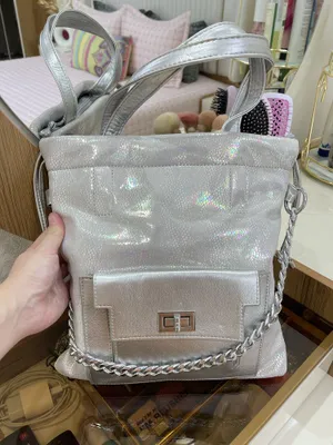 Продаётся красивая женская сумка 1