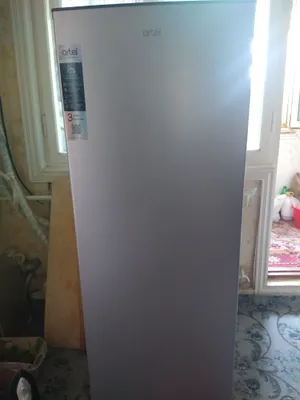 Холодильник Artel 1