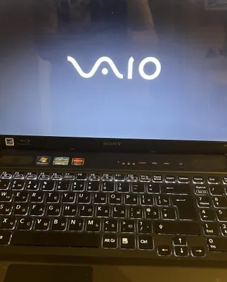 Ноутбук sony vaio 16" 1
