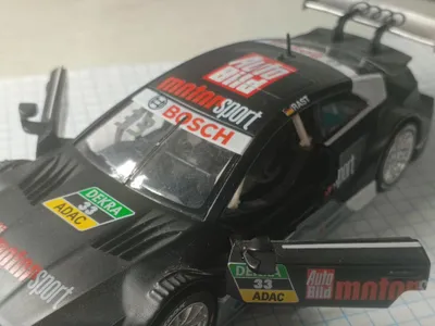 obveslari bor Audi temiryo‘l mashinasi 1