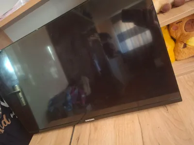 Samsung 32M7000