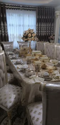 С бонусом.Продается стол и 12 стульев 1