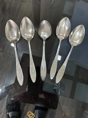 Zanglamaydigan po‘latdan tayyorlangan osh qoshiq
