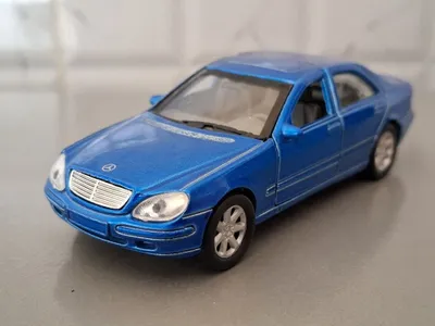 Коллекционная модель машины Мерседес S500 1