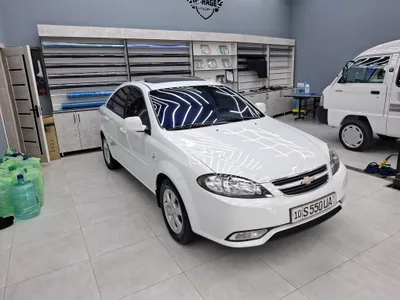 Автомобиль Lacetti 1