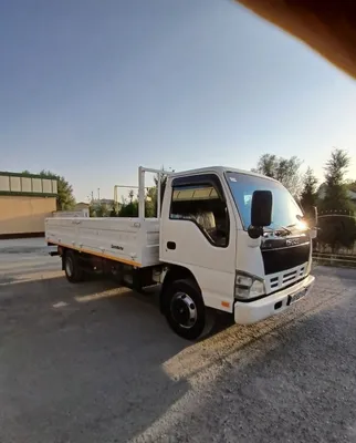 Isuzu 2013 года продаётся по договорной цене 1