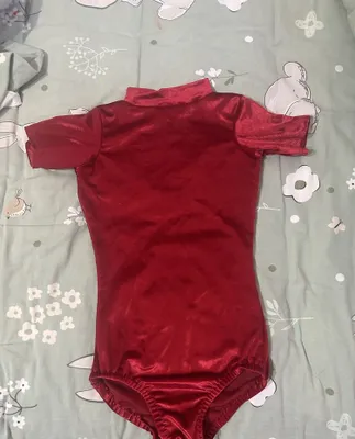 Badiiy gimnastika uchun kupalnik 1