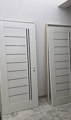 2 ta yangi eshik sotiladi. Eshiklarda ozgina shikastlangan joylari bor 1