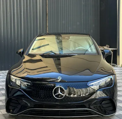 Mercedes Benz EQE 300 4MATIC 1