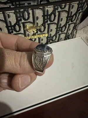 Серебро узик продаётся 1