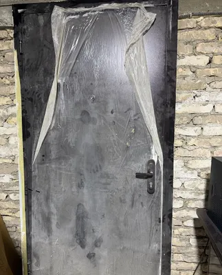 Продаётся железная дверь 1