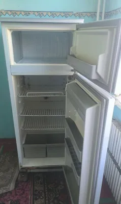Срочно продаётся холодильник 1
