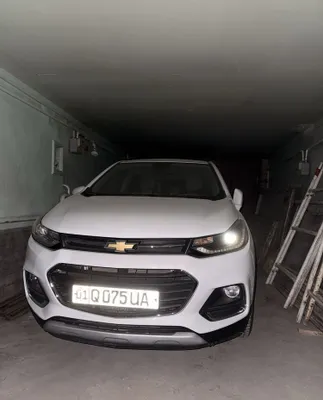 Продаётся трактор, пробег 52 000 км 1