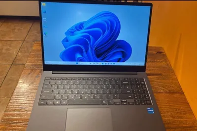 Модель: Samsung 550XED · Процессор: Intel Core i5-1235U (12-е поколение) 1