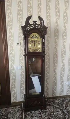 Напольные механические часы