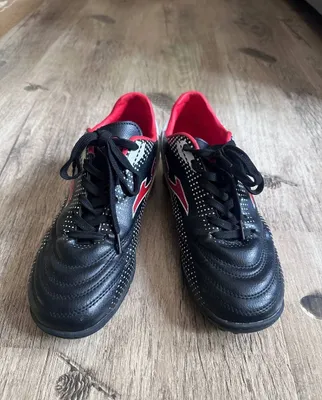 Продаются футбольные сороконожки Joma 1