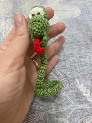 Вязаная игрушка Змейка 1