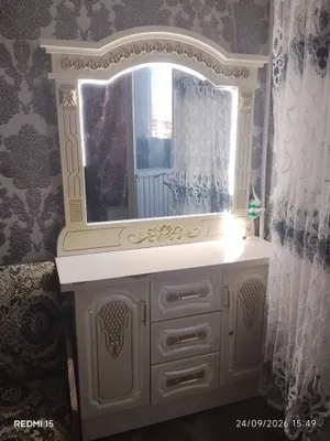 Трельяж, туалетный столик 1
