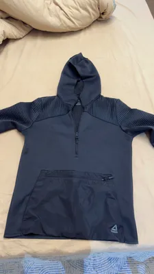 Reebok кофтаси, M ўлчам