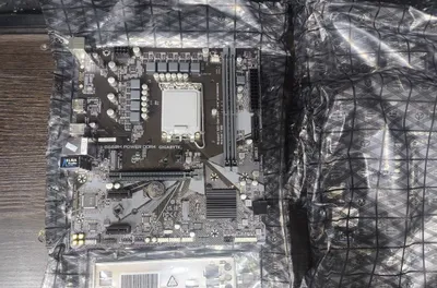 Gigabyte B660M Power DDR4 (OEM) 1