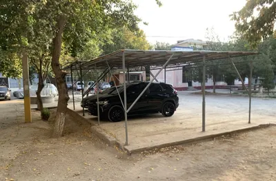 Avto garaj naves 1