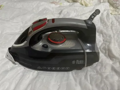 Утюг рабочий Russell Hobbs 1