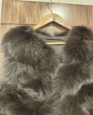 Продаю длинную жилетку ,натуральный мех песца 1