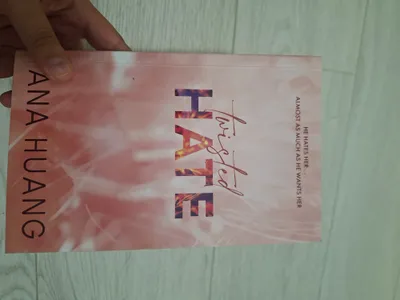 Anna Haung:Twisted Hate 1