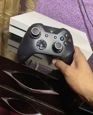 Xbox One S 1 ТБ 1