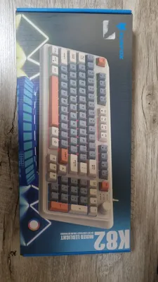 Игровая клавиатура XUNFOX K82 с разноцветной LED-подсветкой 1