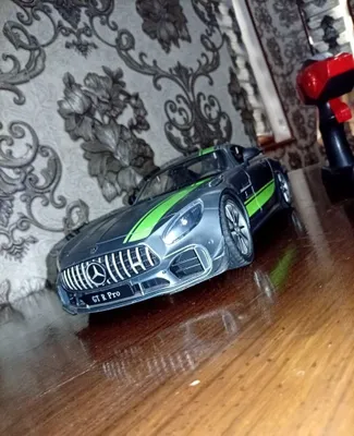 Машина на пульте управления, Mercedes Benz 1