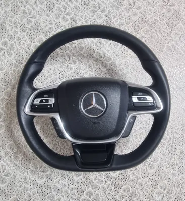 Руль Mercedes в отличном состоянии, подходит к любому автомобилю 1