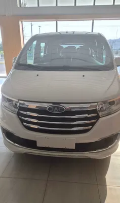 Минивэн JAC M3 1