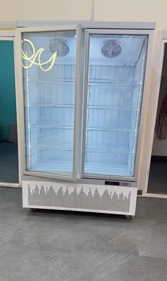 Витринный холодильник/морозильник продаётся 1