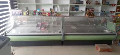 Витринный холодилник сотилади 1