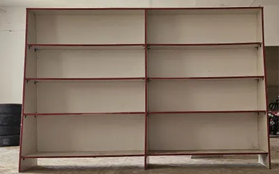 Продаются стеллажи для магазина и жилое помещение 1